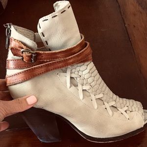 Freebird by Steven booties